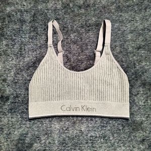 Calvin Klein Sports Bra / Bralette